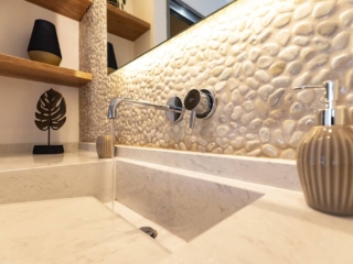 &lt;img src=&quot;superiorquadraplestudio.jpg&quot; alt=&quot;Superior Quadraple Studio-Louis Studios-Santorini&quot;&gt;